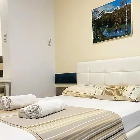 Apartment Studenti Studio's *