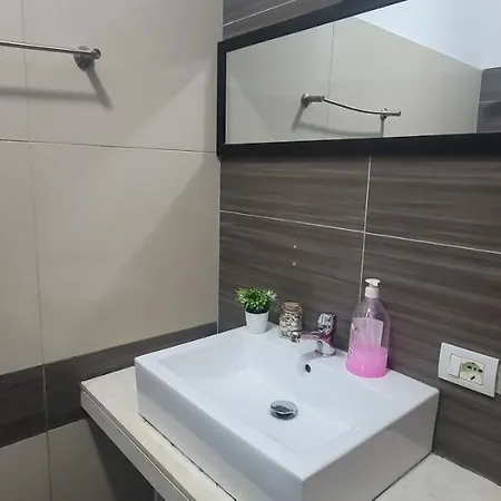 Studenti Studio's Apartment *