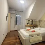 Studenti Studio's تيرانا