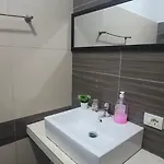 Studenti Studio's شقة *