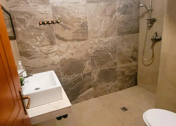 Studenti Studio's Apartment Tirana